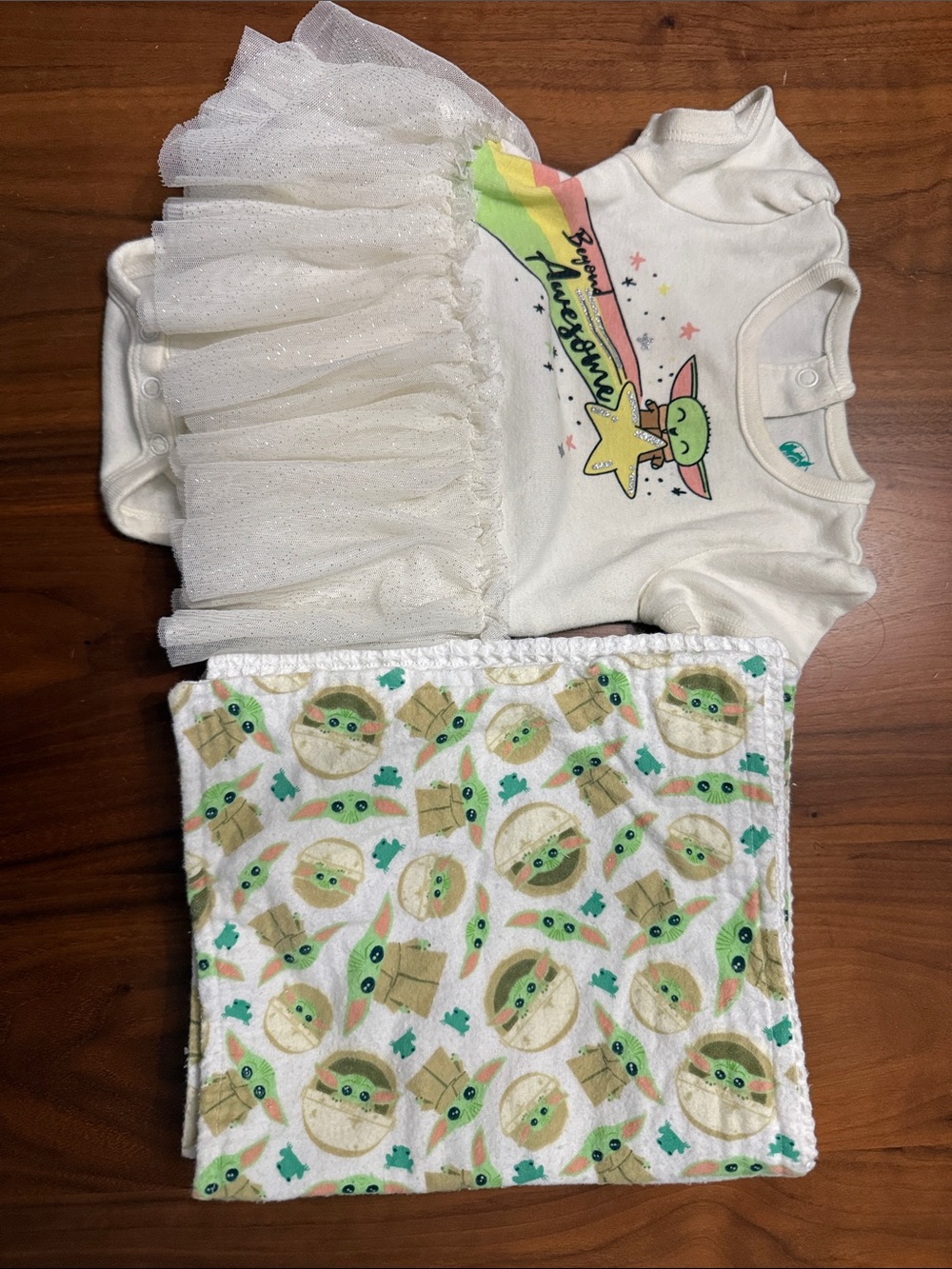 3-6M Disney Baby Grogu “Beyond Awesome” Star Wars Onesie Tutu 5x burp cloths